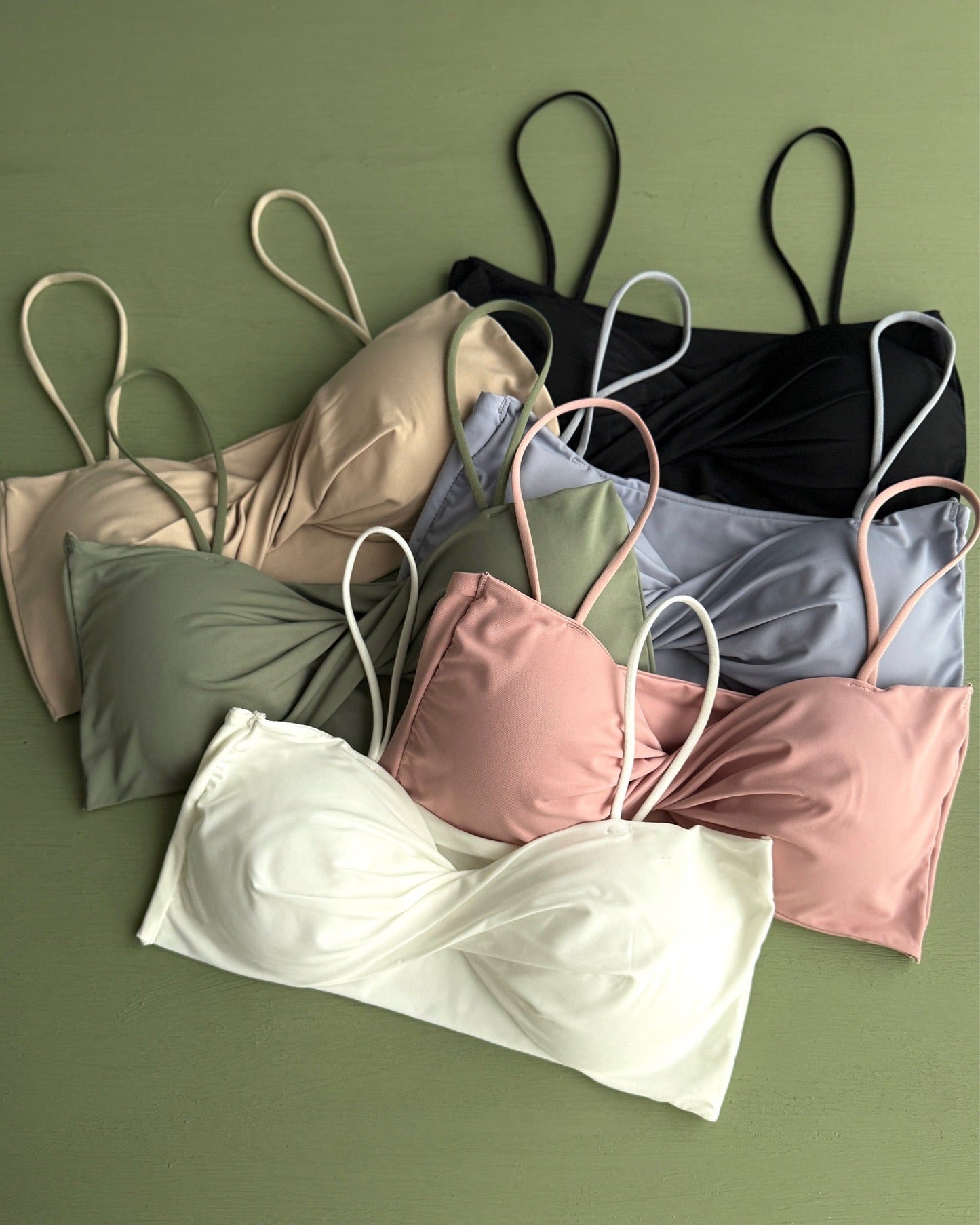 Premium Seamless Twist Bra – Soft, Comfortable & Stylish