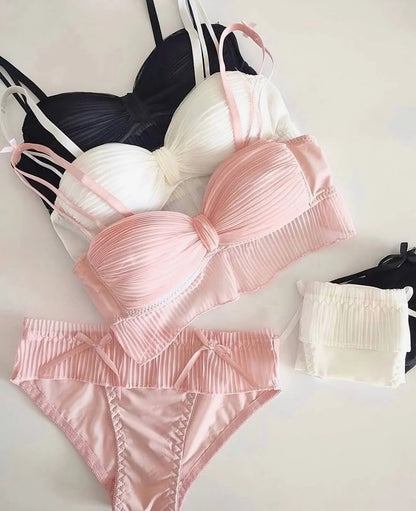 Elegant Pleated Set – Soft, Comfortable & Feminine